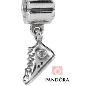Pandora sneaker Charm